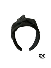 SERRE-TÊTE / 290€
