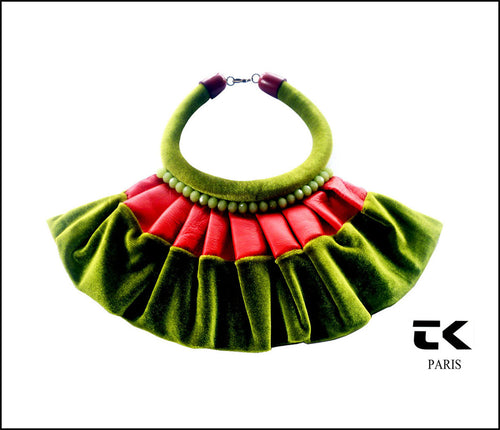 Collier PINK TURTLE / 250 €
